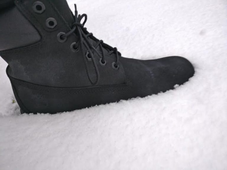mens no lace snow boots