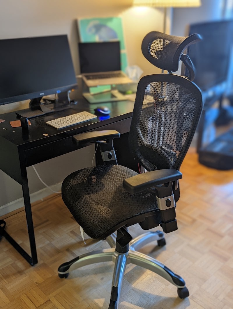 https://dancedric.com/wp-content/uploads/2022/04/Staples-Hyken-Mesh-Chair-with-Arm-Rest-min.jpg